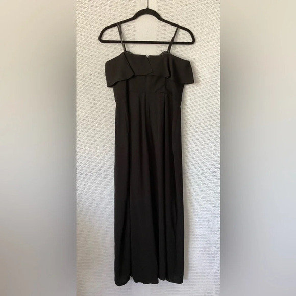 Chelsea28 Black Wide Leg Jumpsuit with Elegant Silhouette - Picture 3 of 7